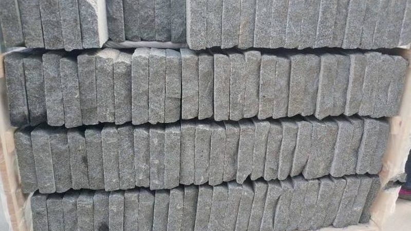 天然大理石马赛克背景墙：揭秘其独特魅力与潜在挑战**